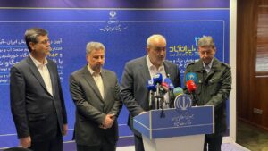 ظرفیت شبکه برق کشور در آستانه عبور از ۱۰۰ هزار مگاوات /۵۷ شهر در تنش آبی قرار دارند