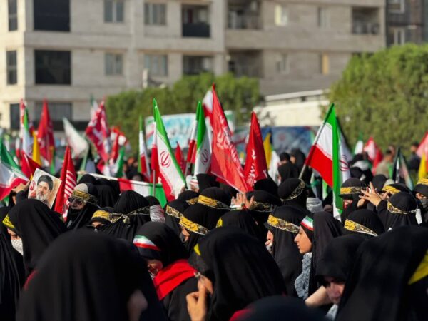 مردم اهواز با پیام «جان‌فدا» پای کار امنیت وطن ایستادند