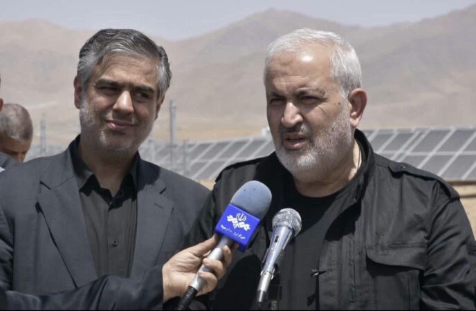 وزیر نیرو: کارکنان صنعت آب و برق همگام با سایر گروه های امدادی در صحنه هستند