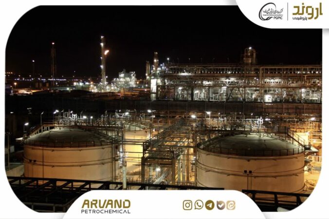 اولین گزارش ماهانه پتروشیمی تازه بورسی شده هلدینگ خلیج‌فارس در کدال؛ رشد چشمگیر درآمد و تولید «اروند» با افزایش ۱۰ همتی در ۹ماهه ۱۴۰۴