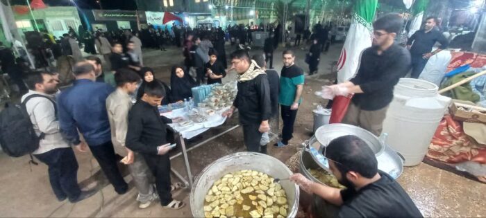خدمت رسانی عاشقانه همکاران پتروشیمی شهید تندگویان در مرز شلمچه و روزهای زیبای پیاده روی اربعین