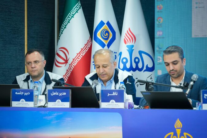 عملکرد درخشان پتروشیمی فن‌آوران در سال ۱۴۰۳ از زبان دکتر رفیق‌دوست در مجمع عمومی؛  جهش ۹۸۴ درصدی سود خالص، توسعه صادرات و تثبیت جایگاه در صنعت پتروشیمی کشور