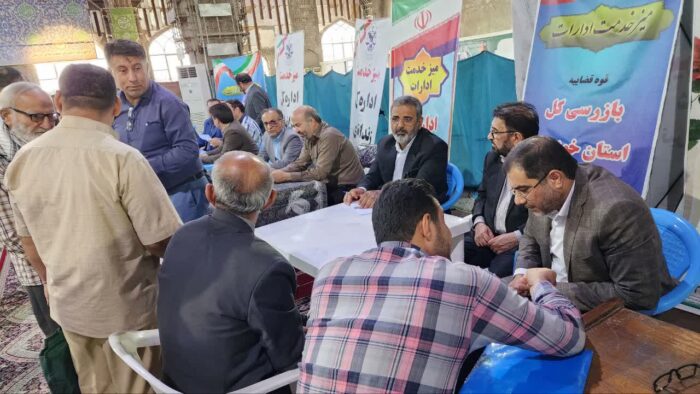 برپایی میز خدمت بازرسی کل ویژه خوزستان پس از نماز جمعه انجام شد
