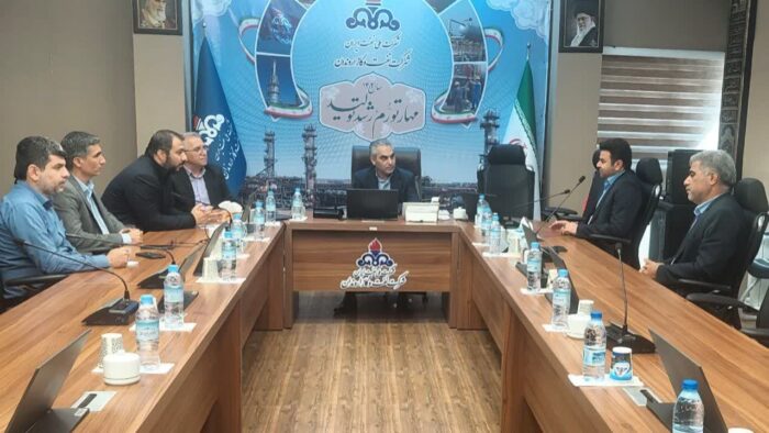 نشست مدیرعامل شركت نفت و گاز اروندان با مدیر بانك قرض الحسنه مهر ایران
