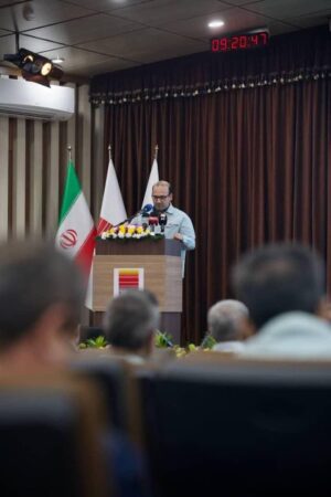 گردهمایی فعالان بازار سرمایه با مدیران شرکت فولاد خوزستان برگزار شد گردهمایی فعالان بازار سرمایه با مدیران شرکت فولاد خوزستان برگزار شد