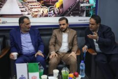 در بازدید از غرفه شرکت لوله سازی اهواز در چهارمین نمایشگاه تخصصی ساخت تجهیزات صنعت نفت خوزستان مطرح شد:  عزم جدی نمایندگان مردم اهواز در حمایت از رونق تولید و اشتغال در شركت لوله سازی اهواز