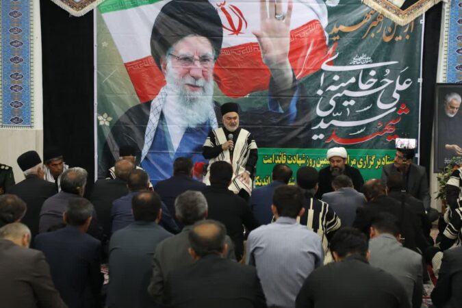 بیعت مردم اندیکا با رهبر انقلاب؛ استاندار خوزستان: شوکت و عزت جمهوری اسلامی به برکت مقاومت مردم در دنیا نمایان شد