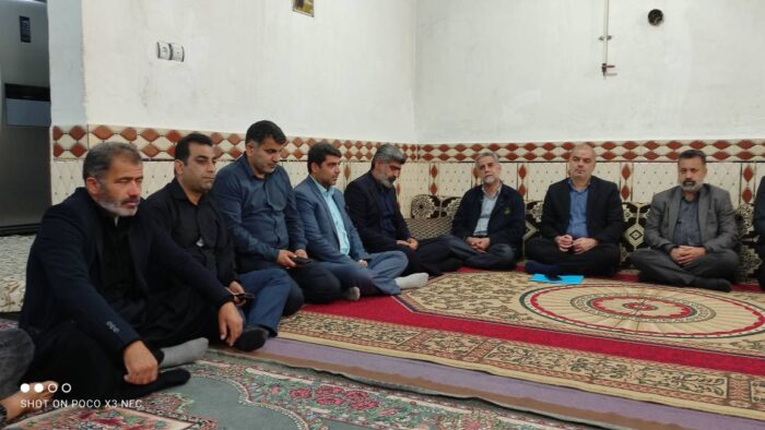 دیدار مدیر کل کمیته امداد امام خمینی( ره) خوزستان با خانواده شهید جنگ رمضان ابوالفضل علیمردانی در صالح شهر گتوند