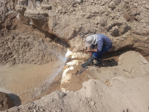 شکستگی ۳ نقطه از خط لوله ۹۰۰ میلی متری آبرسانی به شهرستان امیدیه تعمیر شد