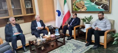 دیدار مشاور وزیر نیرو با مدیرعامل سازمان آب و برق خوزستان