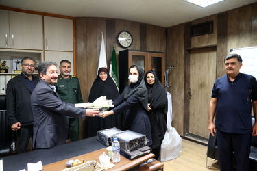 تقدیر از پرستاران مرکز پزشکی صنعت آب و برق خوزستان بمناسبت روز پرستار